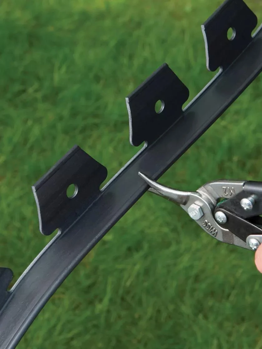 EasyFlex™ No Dig Edging, 50' 4 EasyFlex™ No Dig Edging, 50' - Image 4