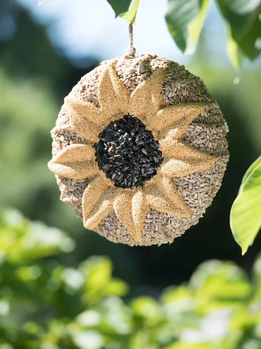 Songbird Tweets® Sunflower Wreath 3 Songbird Tweets® Sunflower Wreath - Image 3