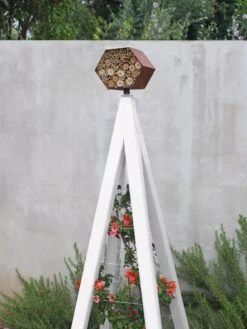 Bee Bungalow + Akoris Garden Tuteur Sr. 11 Bee Bungalow + Akoris Garden Tuteur Sr. -Nature's Yard Sales Store 8600532 03V tif