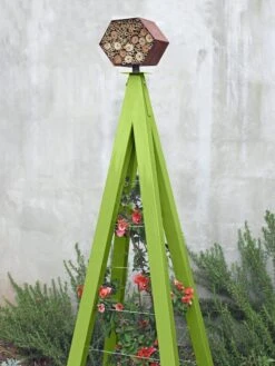 Bee Bungalow + Akoris Garden Tuteur Jr. 13 Bee Bungalow + Akoris Garden Tuteur Jr. -Nature's Yard Sales Store 8600532 05v bee bungalow akoris garden tuteur leaf green