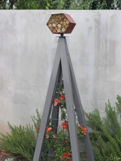 Bee Bungalow + Akoris Garden Tuteur Jr. 10 Bee Bungalow + Akoris Garden Tuteur Jr. -Nature's Yard Sales Store 8600532 08v