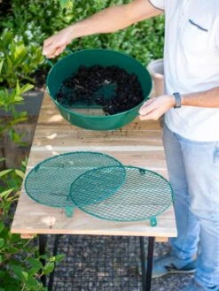 Gardener's Compost Soil Sifter -Nature's Yard Sales Store 8611018 168 tif