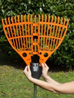 Magic Fly® Leaf Rake -Nature's Yard Sales Store 8611047 04V tif